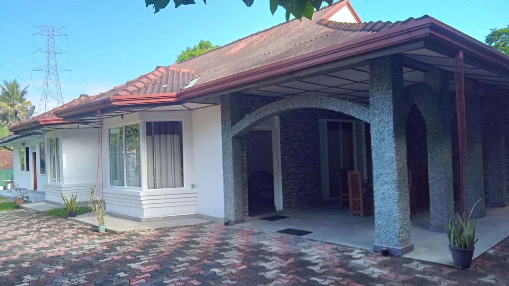 Villaflorence Kadawatha Extérieur photo